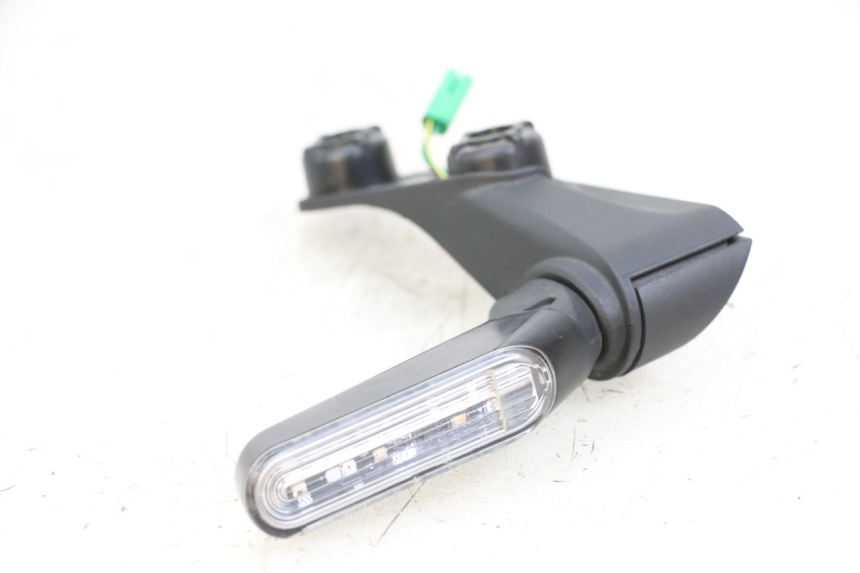 photo de REAR LEFT TURN SIGNAL HUSQVARNA SVARTPILEN 401 (2018 - 2023)