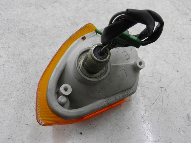photo de REAR LEFT TURN SIGNAL KAWASAKI ZZR 600 (1995 - 2004)
