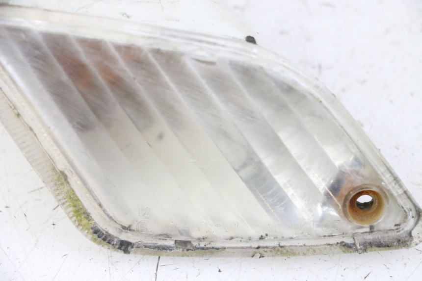 photo de REAR LEFT TURN SIGNAL PIAGGIO VESPA GRANTURISMO 200 (2004 - 2005)