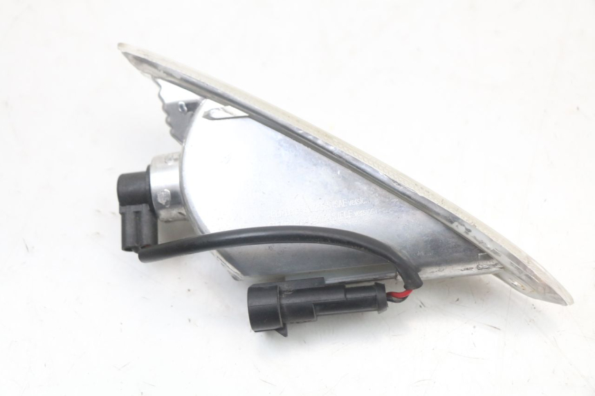 photo de REAR LEFT TURN SIGNAL PIAGGIO VESPA PRIMAVERA 4T 50 (2021 - 2024)