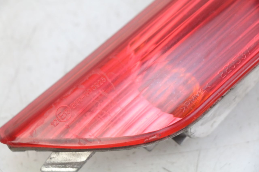 photo de LEFT REAR TURN SIGNAL PIAGGIO X8 125 (2004 - 2007)