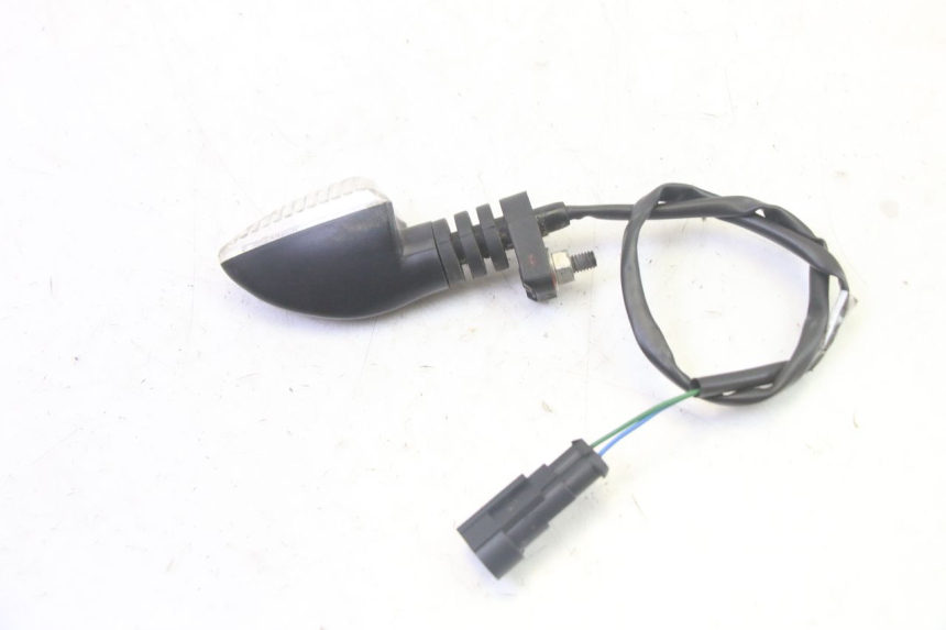 photo de REAR LEFT TURN SIGNAL LIGIER PULSE 3 1 (2014 - 2020) - Zoom on usage condition