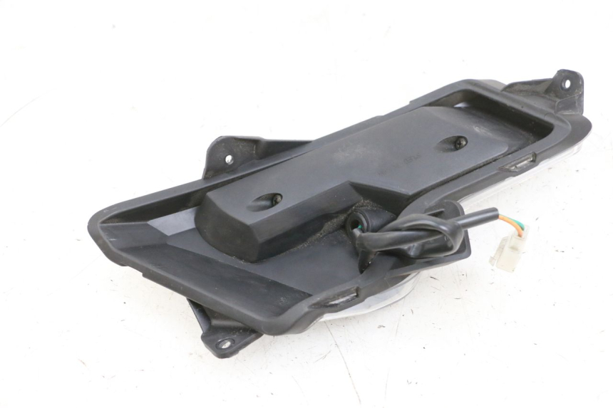 photo de REAR LEFT TURN SIGNAL EFUN PUSA 1 - Technical close-up
