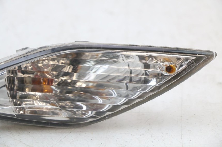 photo de REAR LEFT TURN SIGNAL SYM FIDDLE 3 III 50 (2014 - 2017)