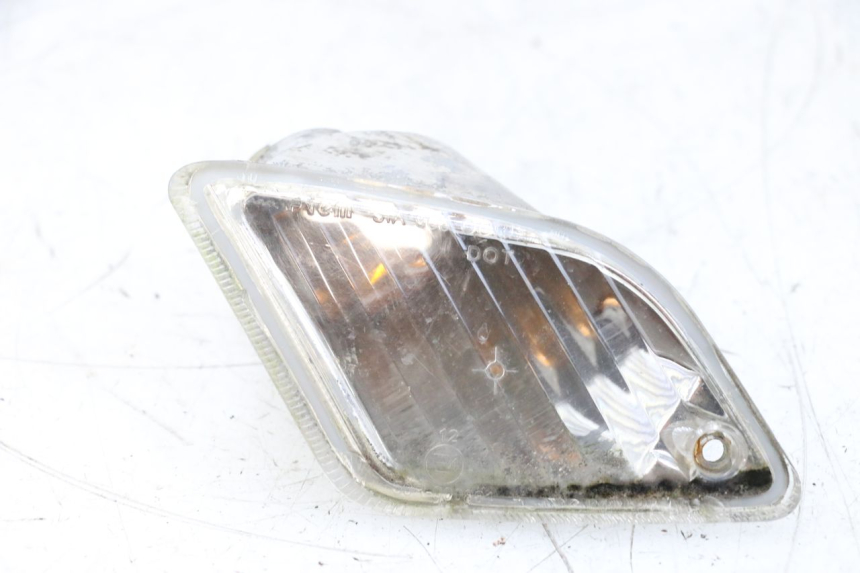 photo de LEFT REAR TURN SIGNAL PIAGGIO VESPA GTS SUPER IE 125 (2009 - 2016) - Alternative perspective