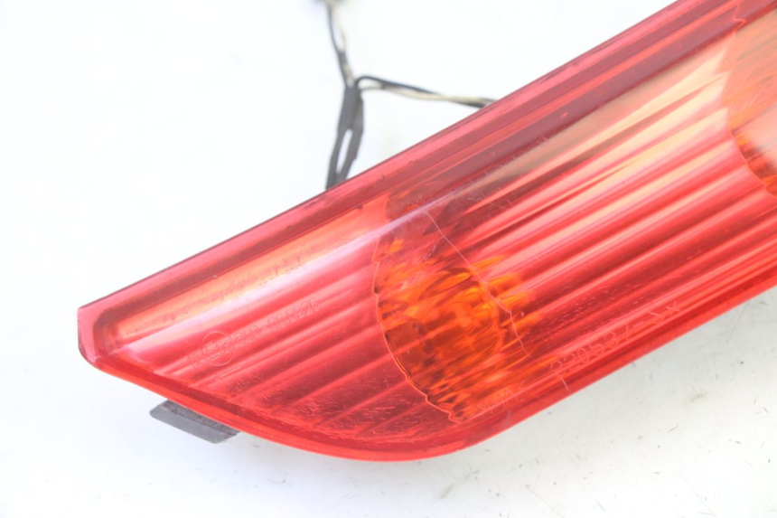 photo de LEFT REAR TURN SIGNAL PIAGGIO X8 125 (2004 - 2007) - Component detail