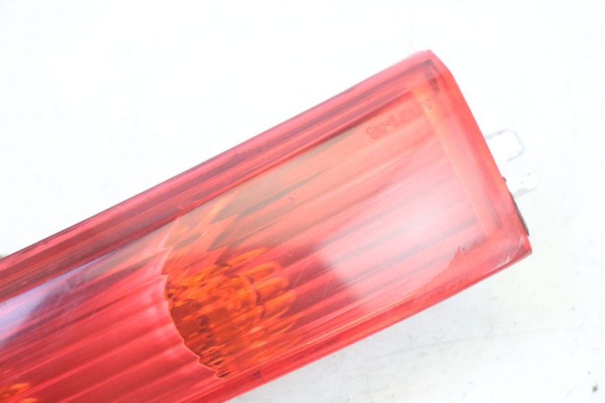 photo de LEFT REAR TURN SIGNAL PIAGGIO X8 125 (2004 - 2007) - Zoom on usage condition