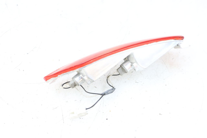 photo de LEFT REAR TURN SIGNAL PIAGGIO X8 125 (2004 - 2007) - Surface and material condition