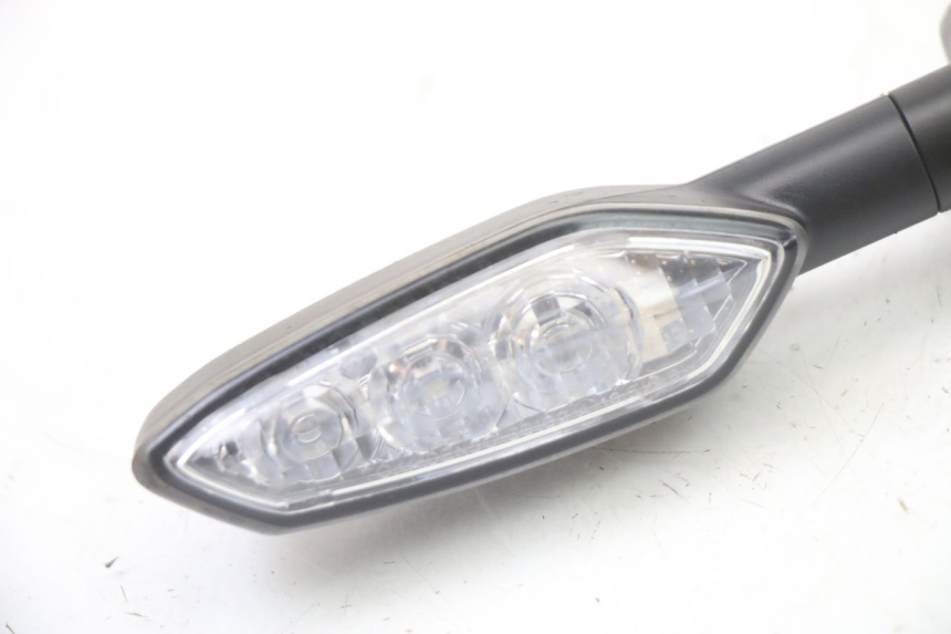 photo de REAR LEFT TURN SIGNAL YAMAHA YP T-MAX TMAX 530 (2017 - 2020)