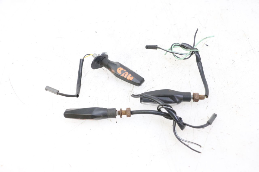 photo de REAR TURN SIGNAL SUZUKI GSR 750 (2011 - 2017)