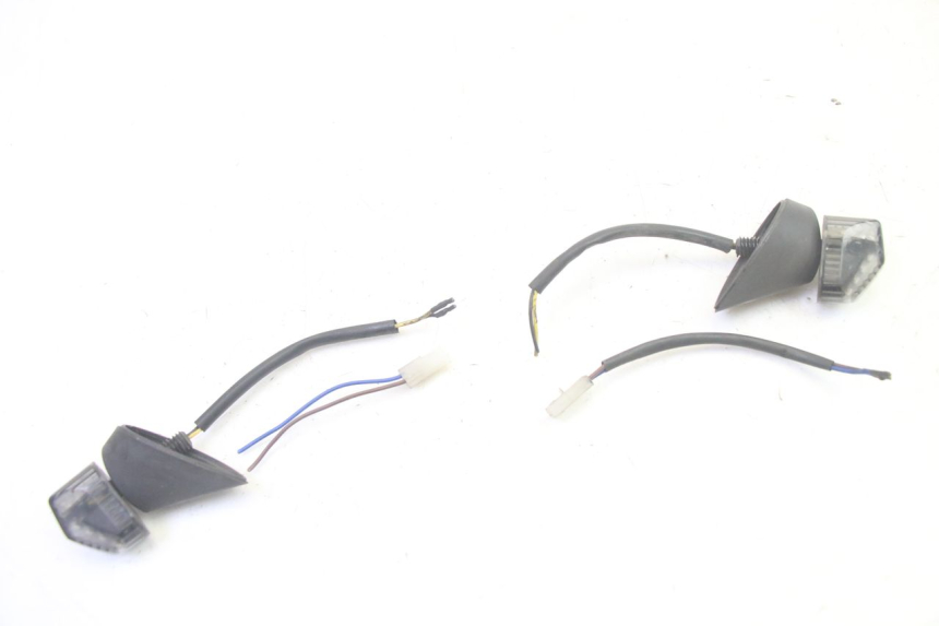 photo de REAR TURN SIGNAL PIAGGIO MP3 500 (2016 - 2018) - Alternative perspective