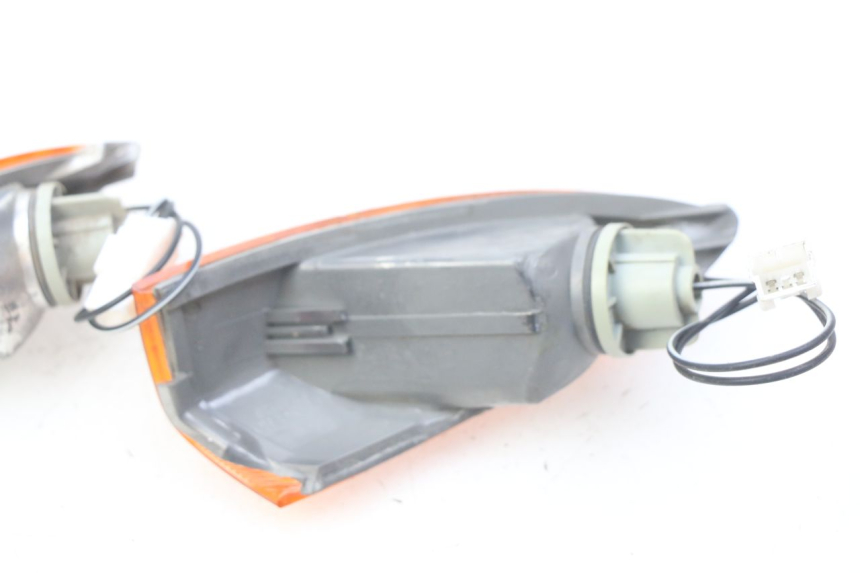 photo de REAR TURN SIGNAL PIAGGIO FLY 100 (2006 - 2010)