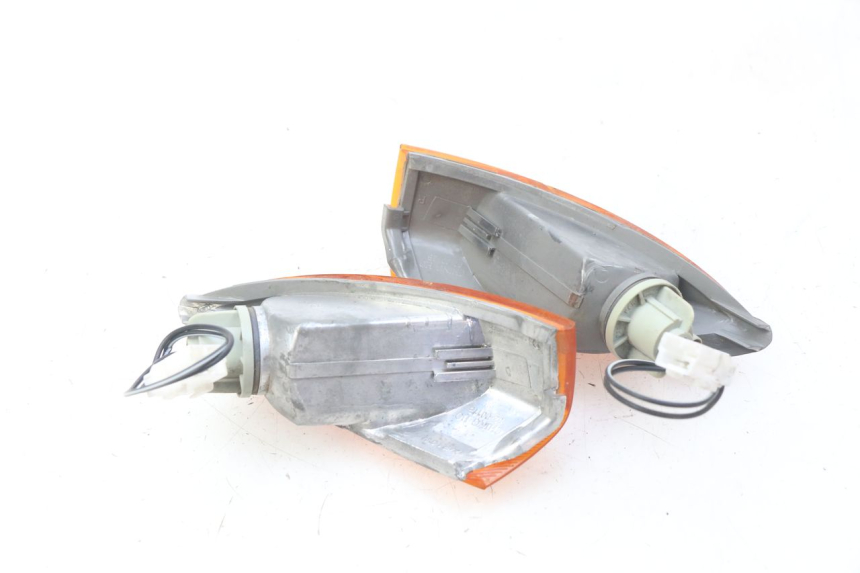 photo de REAR TURN SIGNAL PIAGGIO FLY 100 (2006 - 2010)