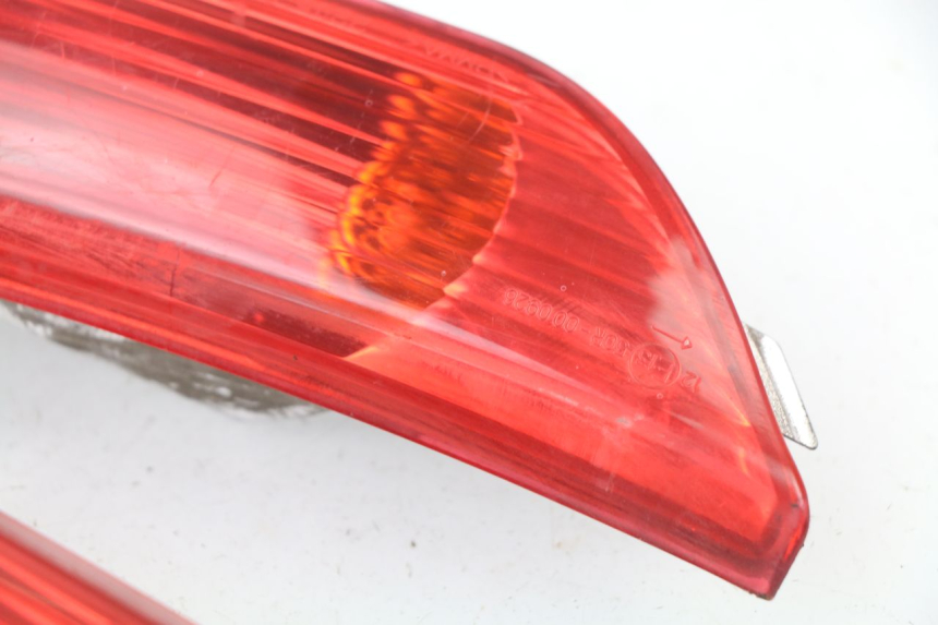 photo de REAR TURN SIGNAL PIAGGIO XEVO - X EVO 125 (2007 - 2016)
