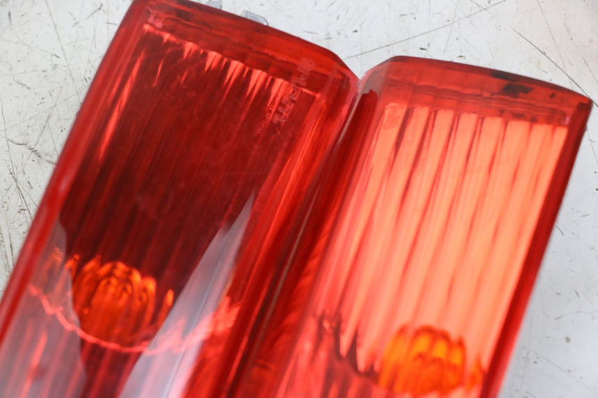 photo de REAR TURN SIGNAL PIAGGIO XEVO - X EVO 125 (2007 - 2016) - Zoom on usage condition