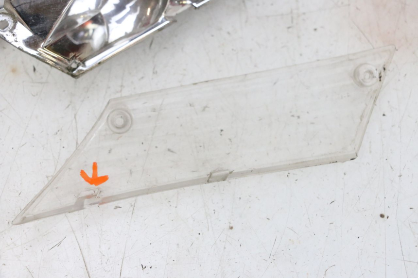 photo de REAR TURN SIGNAL PIAGGIO ZIP 2T 50 (2009 - 2019) - High-resolution close-up