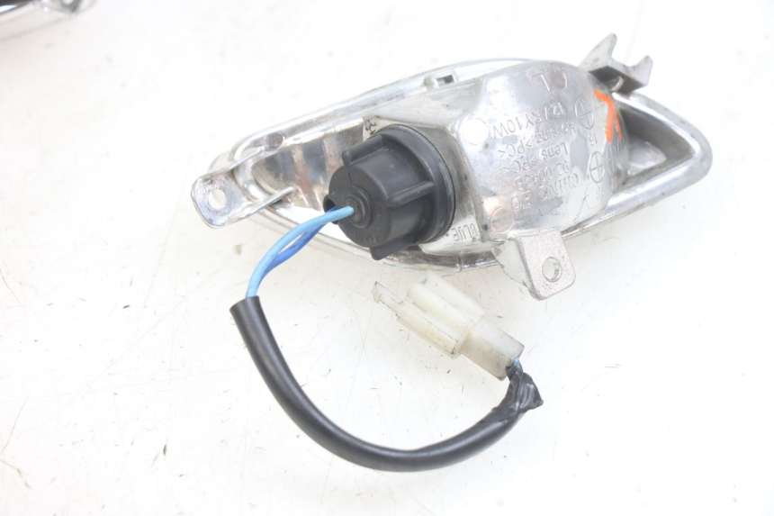 photo de FRONT TURN SIGNAL APRILIA SR 2T 50 (2012 - 2017)