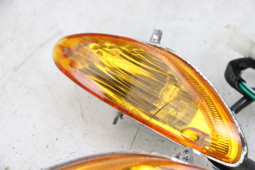 photo de FRONT TURN SIGNAL BAOTIAN TRAVEL SPIRIT 50 (2010 - 2012)