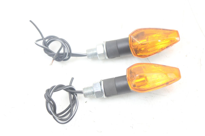 photo de FRONT TURN SIGNAL DERBI SENDA SM X-TREME 50 (2006 - 2010)