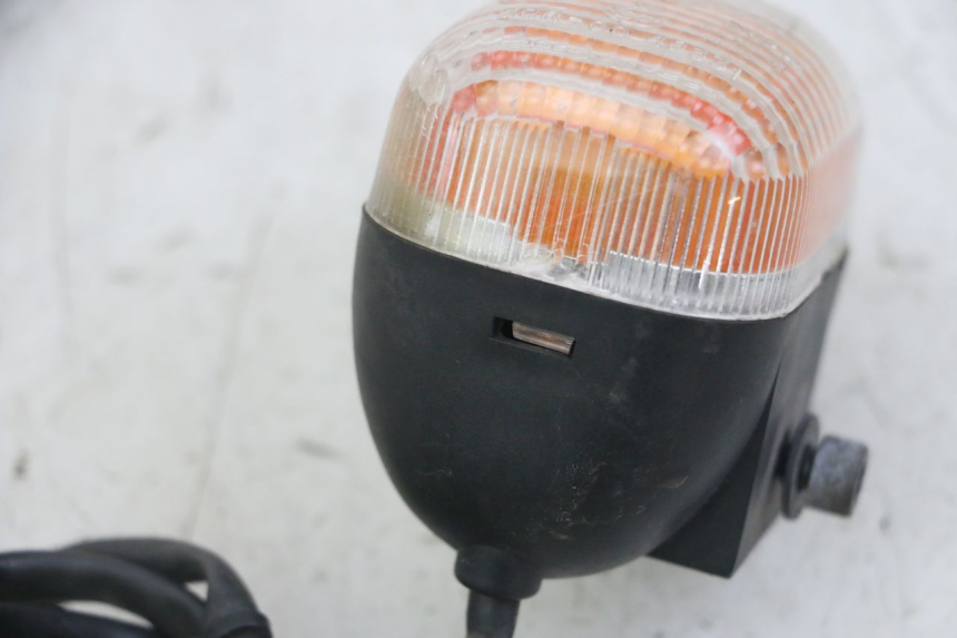 photo de FRONT RIGHT TURN SIGNAL MBK BOOSTER SPIRIT NAKED 50 (2004 - 2017)