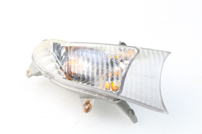 photo de RIGHT FRONT TURN SIGNAL SUZUKI BURGMAN 125 (2007 - 2014)