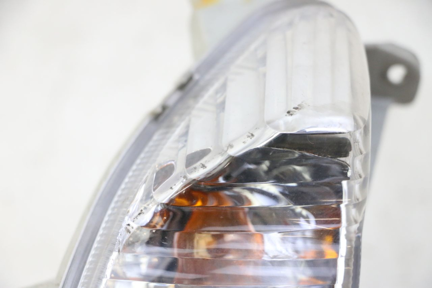 photo de RIGHT FRONT TURN SIGNAL SUZUKI BURGMAN 125 (2007 - 2014)