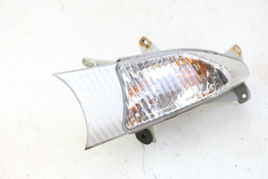 photo de RIGHT FRONT TURN SIGNAL SUZUKI BURGMAN 125 (2007 - 2014)