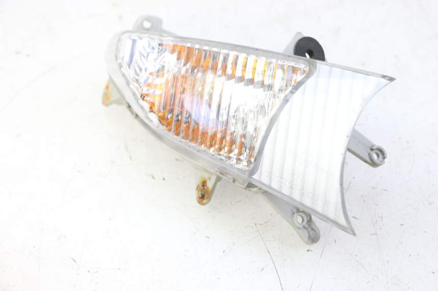 photo de RIGHT FRONT TURN SIGNAL SUZUKI BURGMAN 125 (2007 - 2014)
