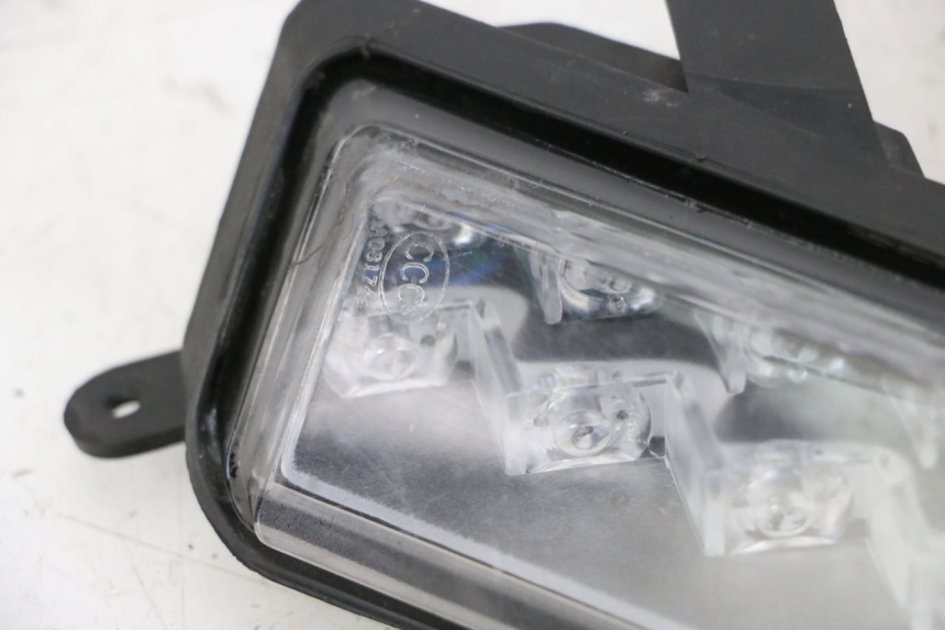 photo de FRONT RIGHT TURN SIGNAL ORCAL CAVARO 4T 50 (2019 - 2023)