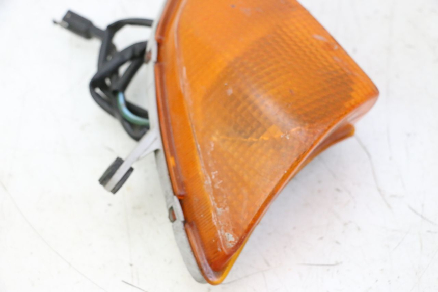 photo de FRONT RIGHT TURN SIGNAL HONDA CBR F SC25 1000 (1989 - 1992)