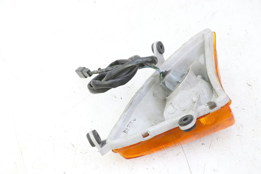 photo de FRONT RIGHT TURN SIGNAL HONDA CBR F SC25 1000 (1989 - 1992)