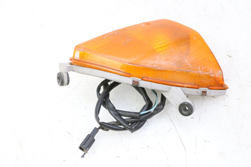 photo de FRONT RIGHT TURN SIGNAL HONDA CBR F SC25 1000 (1989 - 1992)