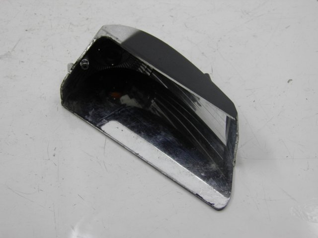 photo de FRONT RIGHT TURN SIGNAL DERBI GP MAX 250 (2006 - 2008)