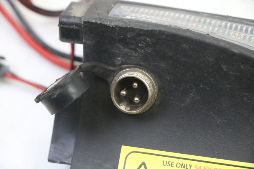 photo de FRONT RIGHT TURN SIGNAL URBANGLIDE E-CROSS PRO 1