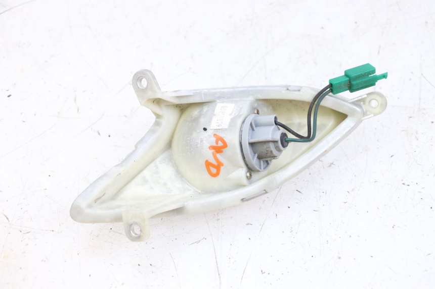 photo de FRONT RIGHT TURN SIGNAL MBK FLAME X 125 (2007 - 2016) - Zoom on usage condition