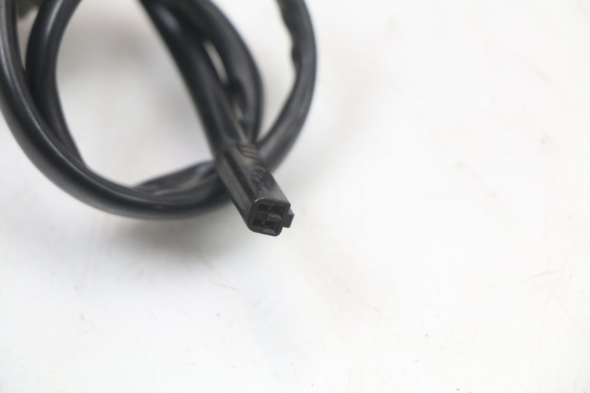 photo de FRONT RIGHT TURN SIGNAL SUZUKI GZ MARAUDER 125 (1998 - 2004)