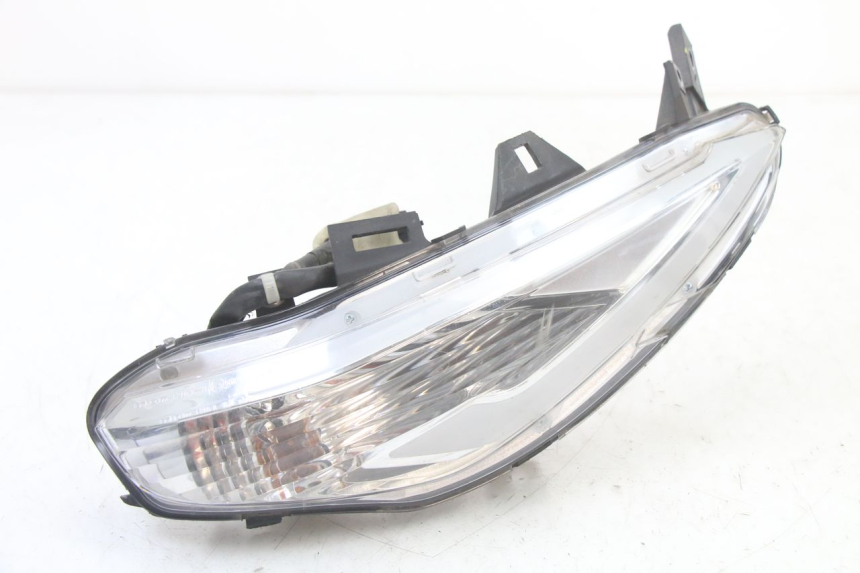 photo de FRONT RIGHT TURN SIGNAL HONDA SH i 300 (2015 - 2020)