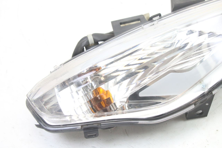 photo de FRONT RIGHT TURN SIGNAL HONDA SH i 300 (2015 - 2020)