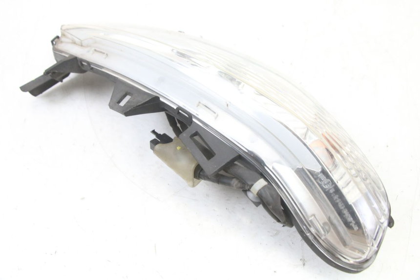 photo de FRONT RIGHT TURN SIGNAL HONDA SH i 300 (2015 - 2020)