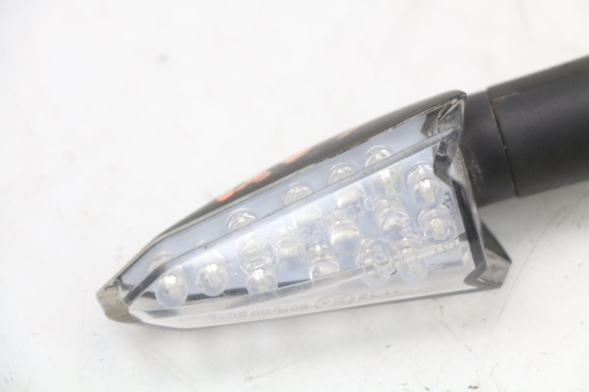 photo de FRONT RIGHT TURN SIGNAL HYTRACK HY S 4X4 410 (2013 - 2016)