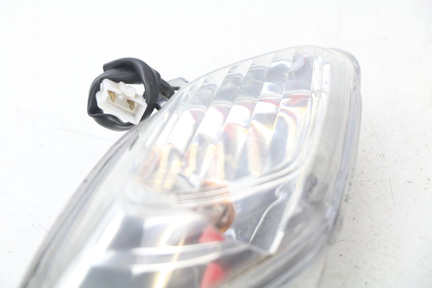 photo de FRONT RIGHT TURN SIGNAL JM MOTORS SANTANA 50 (2014 - 2020)