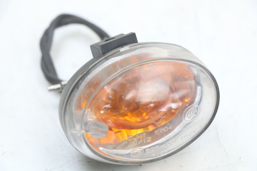 photo de FRONT RIGHT TURN SIGNAL KEEWAY HURRICANE 50 (2006 - 2019)