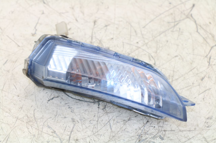 photo de FRONT RIGHT TURN SIGNAL KYMCO K-XCT 125 (2013 - 2017)
