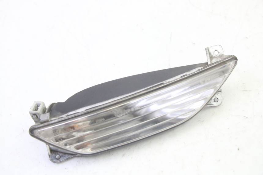 photo de FRONT RIGHT TURN SIGNAL PIAGGIO MP3 125 (2006 - 2014)