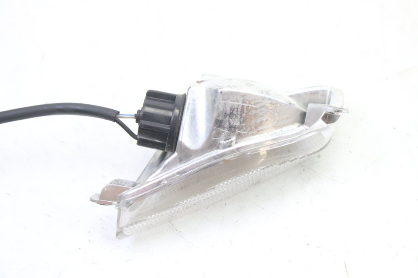 photo de FRONT RIGHT TURN SIGNAL PIAGGIO NEW TYPHOON 50 (2018 - 2021)