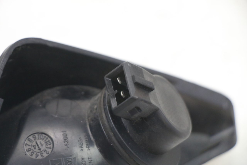 photo de FRONT RIGHT TURN SIGNAL PIAGGIO NRG POWER PUREJET 50 (2018 - 2021)