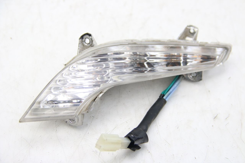 photo de RIGHT FRONT TURN SIGNAL PEUGEOT TWEET 4T 50 (2010 - 2014)