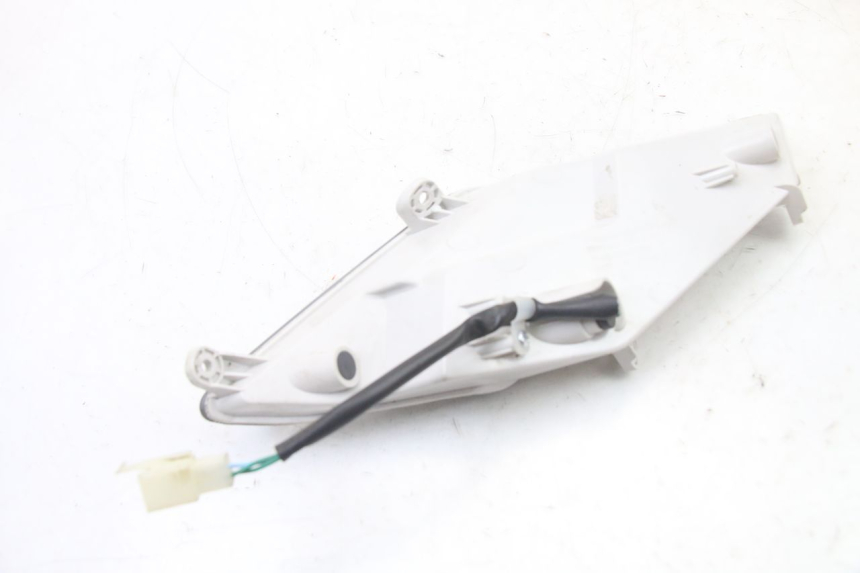 photo de FRONT RIGHT TURN SIGNAL PEUGEOT TWEET 4T 50 (2023 - 2025)
