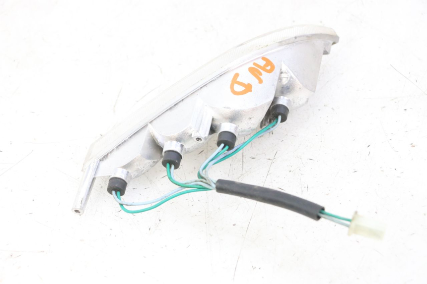 photo de FRONT RIGHT TURN SIGNAL PEUGEOT VIVACITY 125 (2010 - 2017)