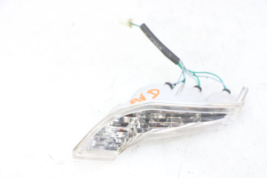 photo de FRONT RIGHT TURN SIGNAL PEUGEOT VIVACITY 125 (2010 - 2017)